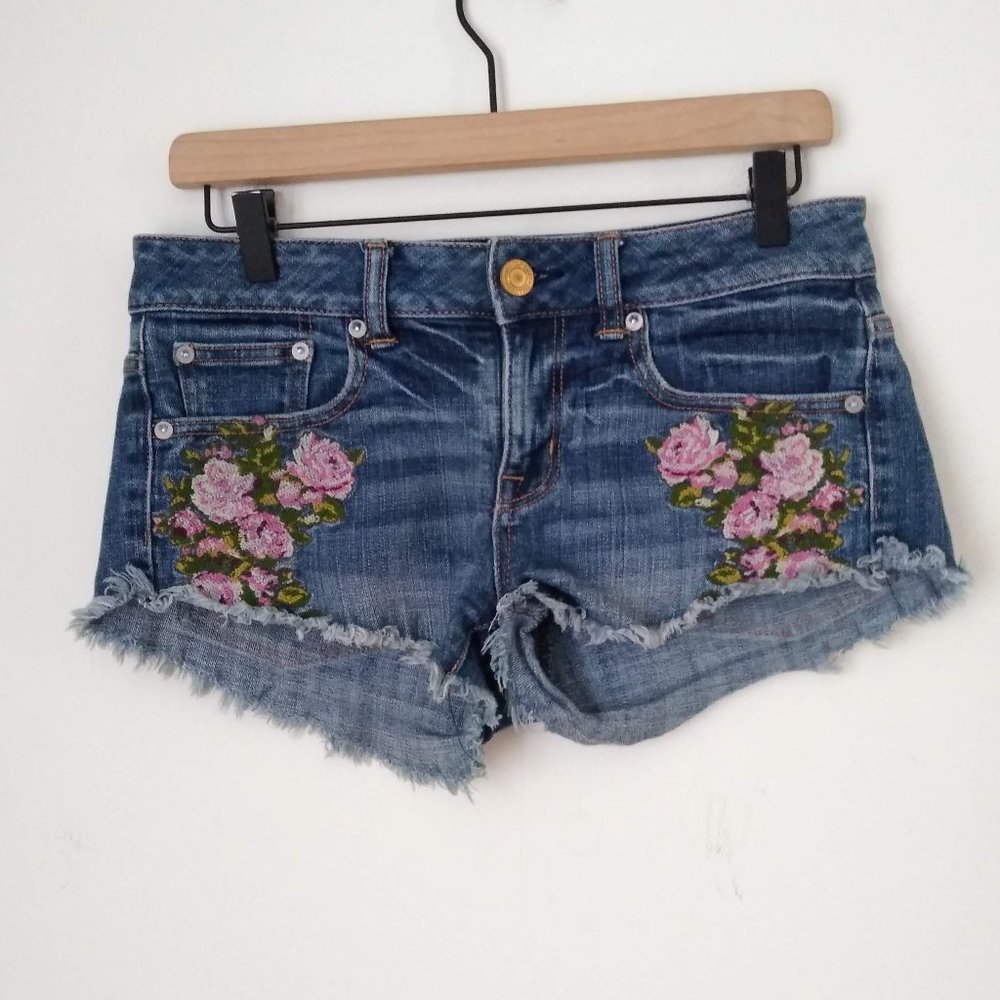 American Eagle Stretch Flowers Booty Shorts
